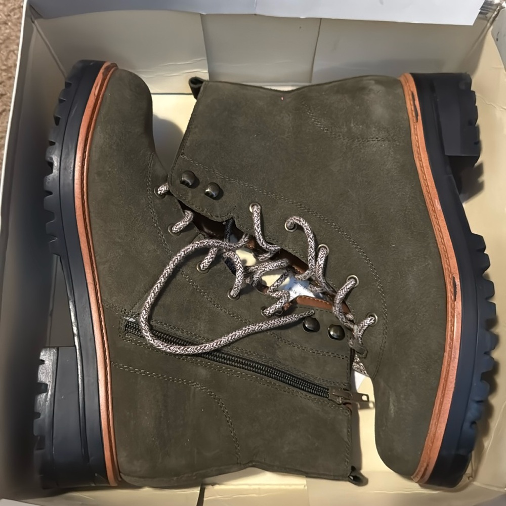 Gently Worn- Marc Fisher Boot